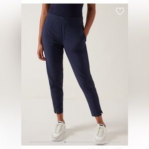 Athleta Brooklyn Ankle Pant // Navy #198671